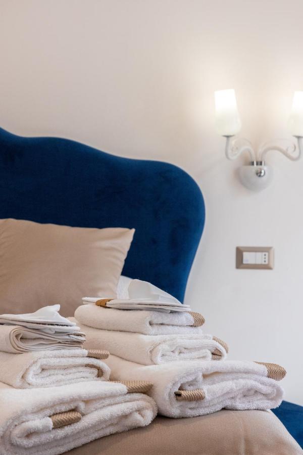 Lovely Rooms - Guest House Suites トリッジャーノ エクステリア 写真